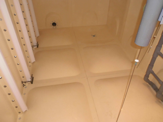 貯水槽施工：清掃後